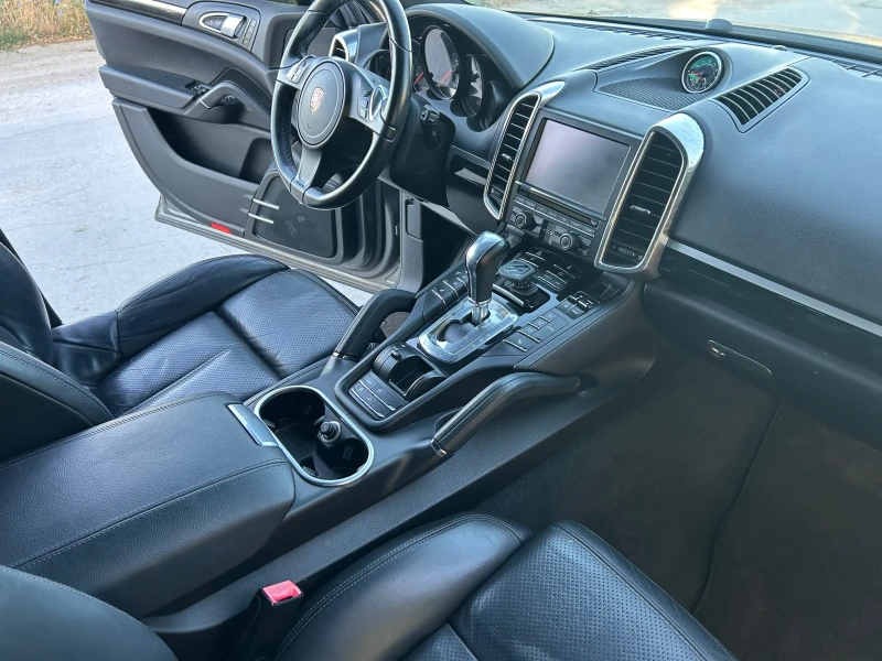 Porsche Cayenne 3.6Benzin-300ksAvtomat-4x4-na186000km, снимка 10 - Автомобили и джипове - 53304333