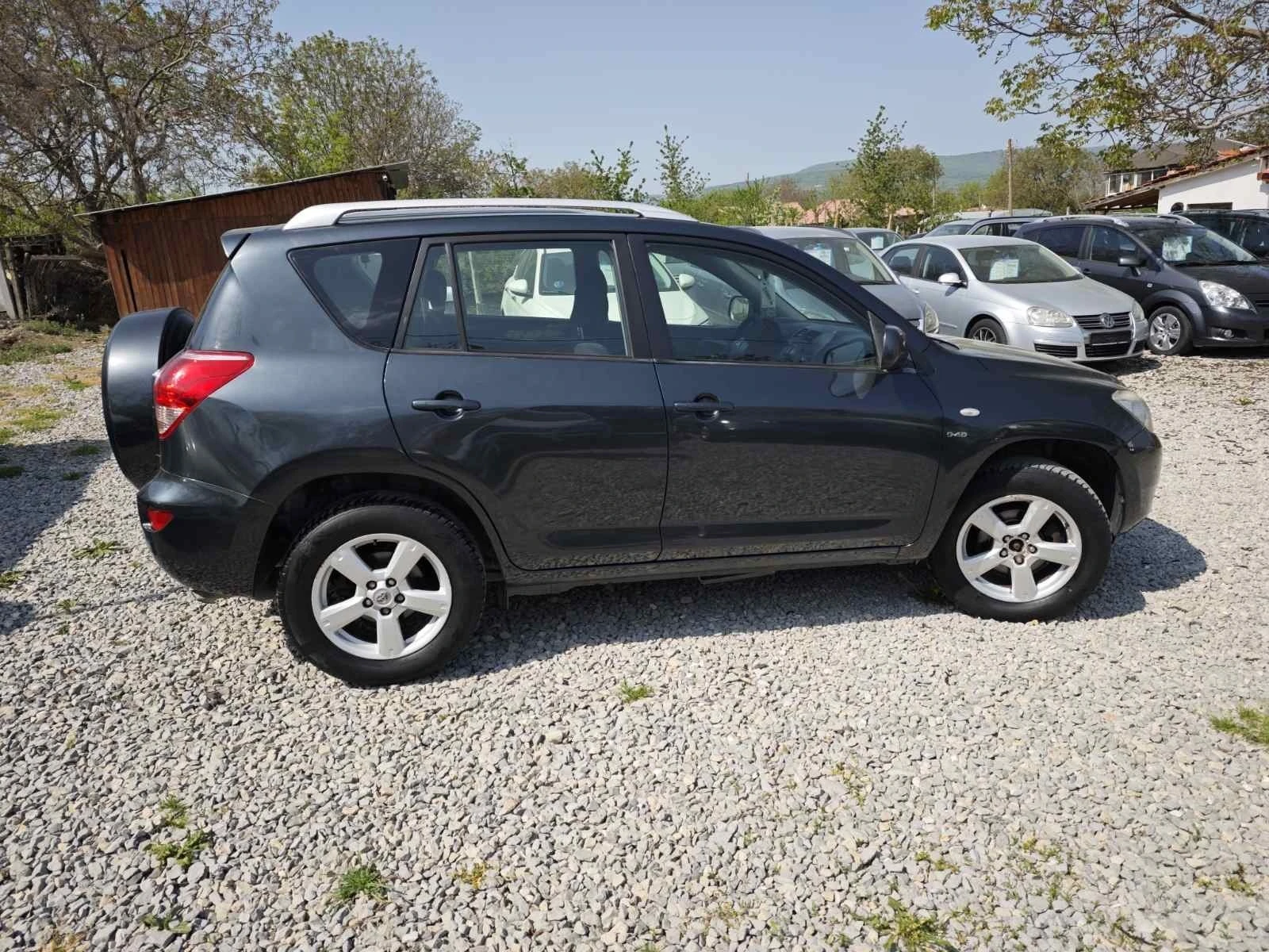 Toyota Rav4 2.2D4D 134kc Italia - изображение 4