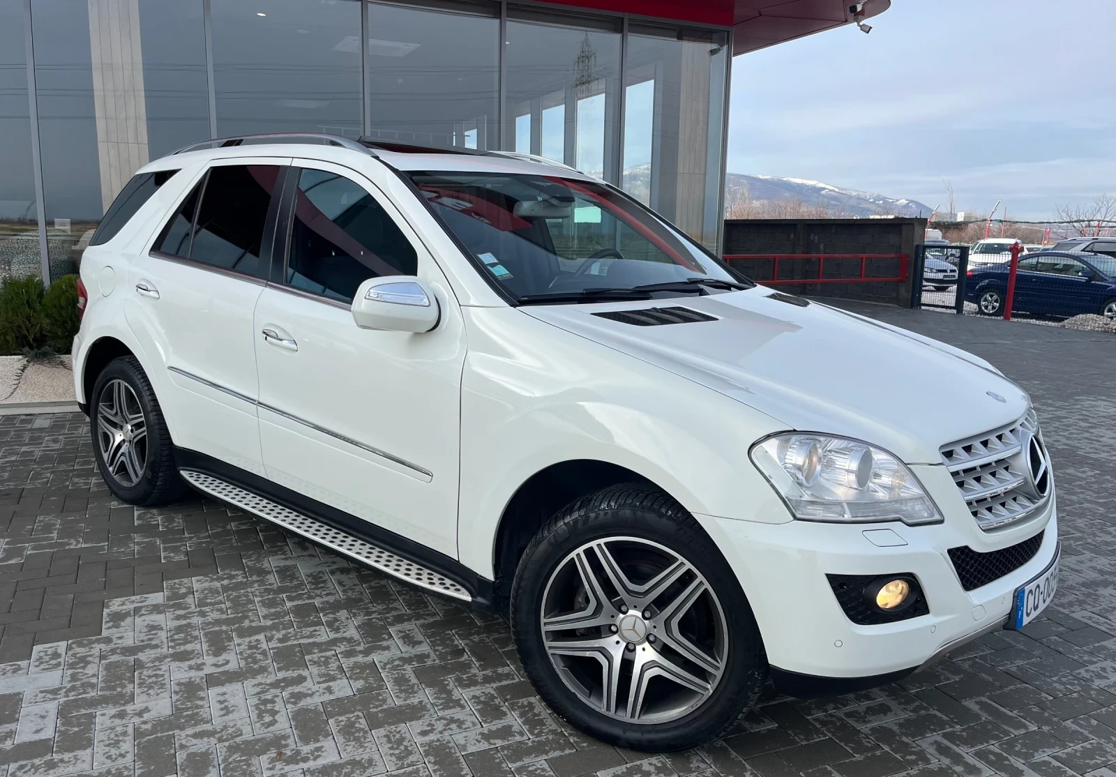 Mercedes-Benz ML 320 Harmann/люк/подгрев/Key Less - изображение 3