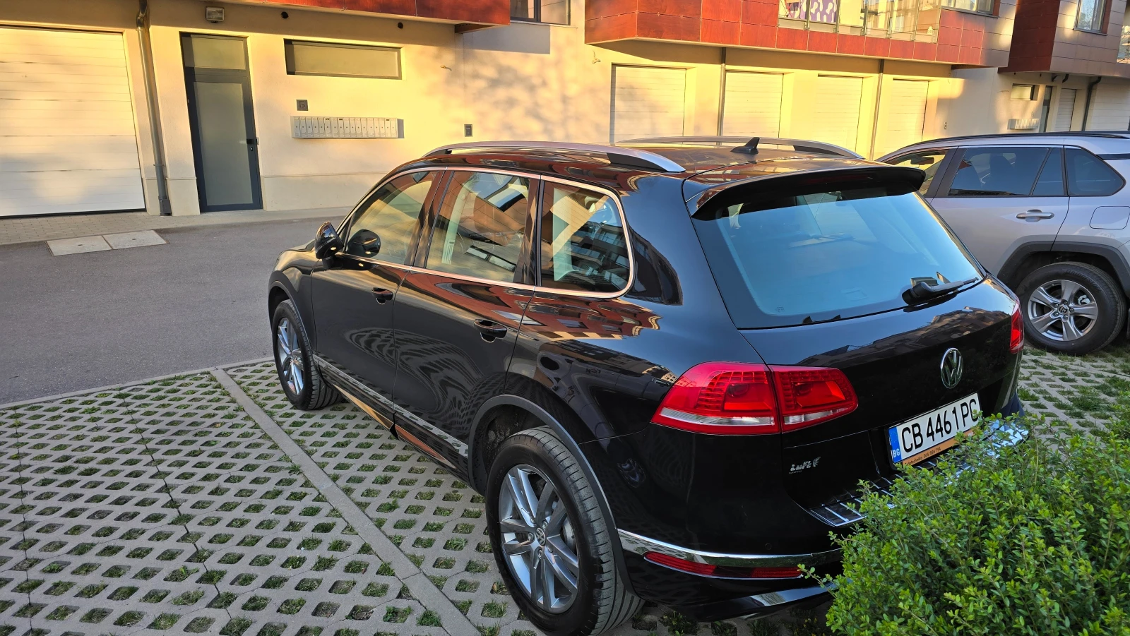 VW Touareg R-Line - изображение 7
