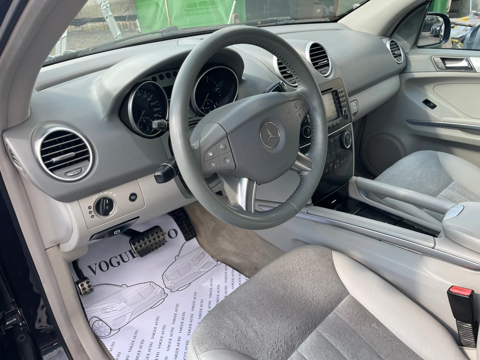 Mercedes-Benz ML 320 CDI* AirMatic* NAVI* PDC - изображение 4