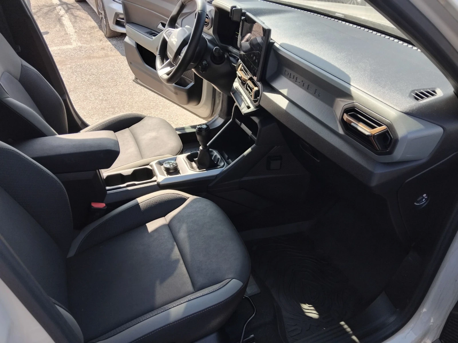 Dacia Duster 1.2TCe Mild Hybrid 4x4 Euro 6E/EA, снимка 7 - Автомобили и джипове - 53886441