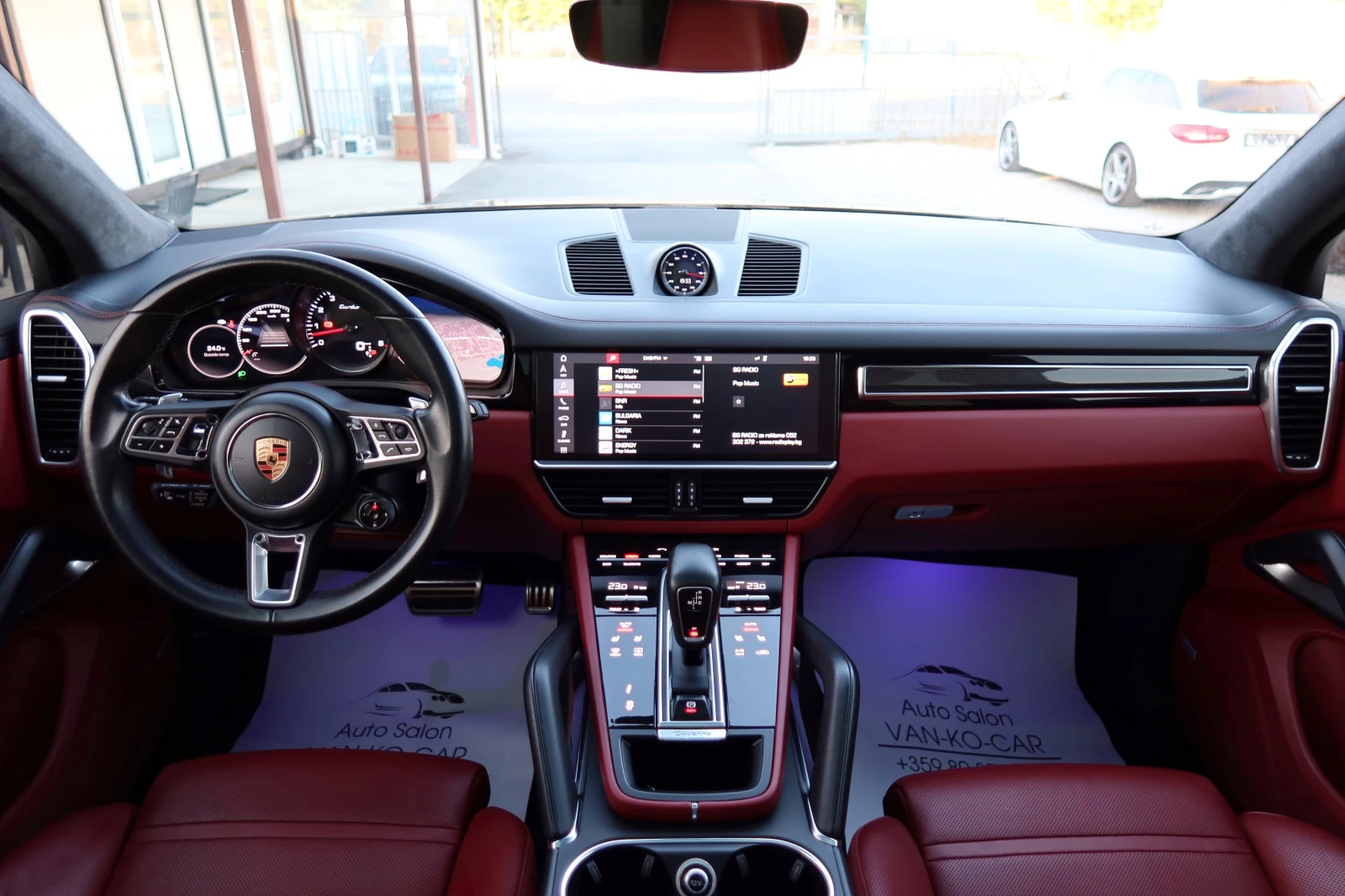 Porsche Cayenne TURBO 550к.с* Carbon* Matrix* SportChrono, снимка 10 - Автомобили и джипове - 54429528