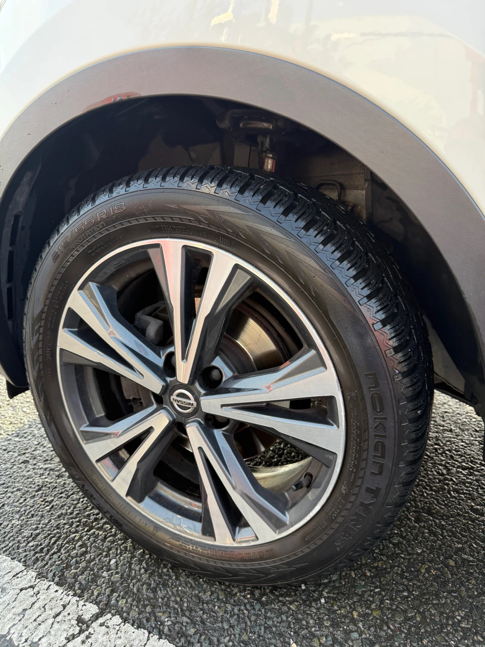 Nissan Qashqai, снимка 6 - Автомобили и джипове - 54654841