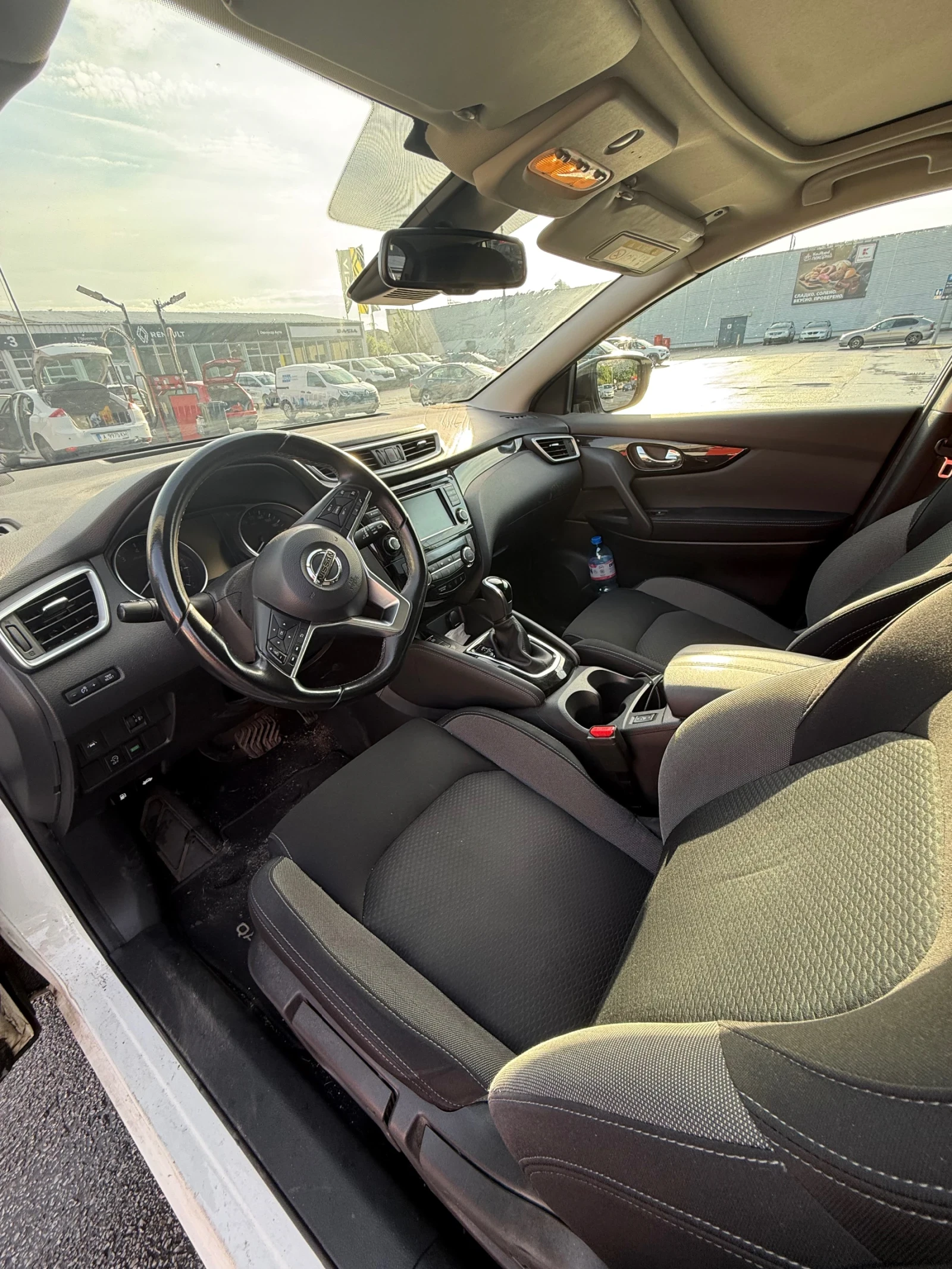 Nissan Qashqai, снимка 5 - Автомобили и джипове - 54654841