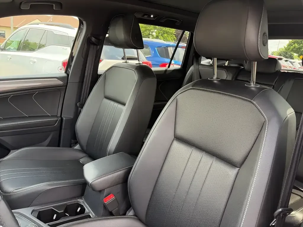 VW Tiguan 4Motion, снимка 10 - Автомобили и джипове - 55379501