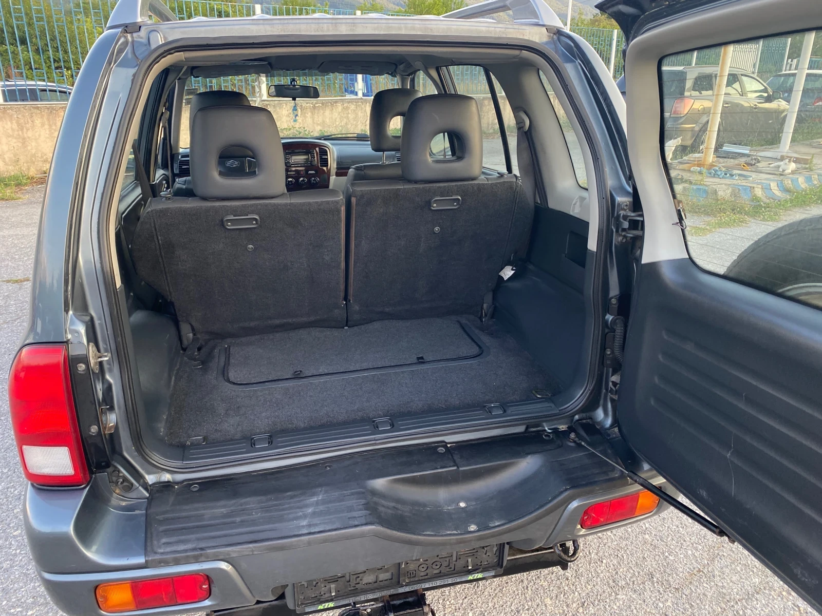 Suzuki Grand vitara 2.0TDI Кожа Климатроник, снимка 17 - Автомобили и джипове - 55511327