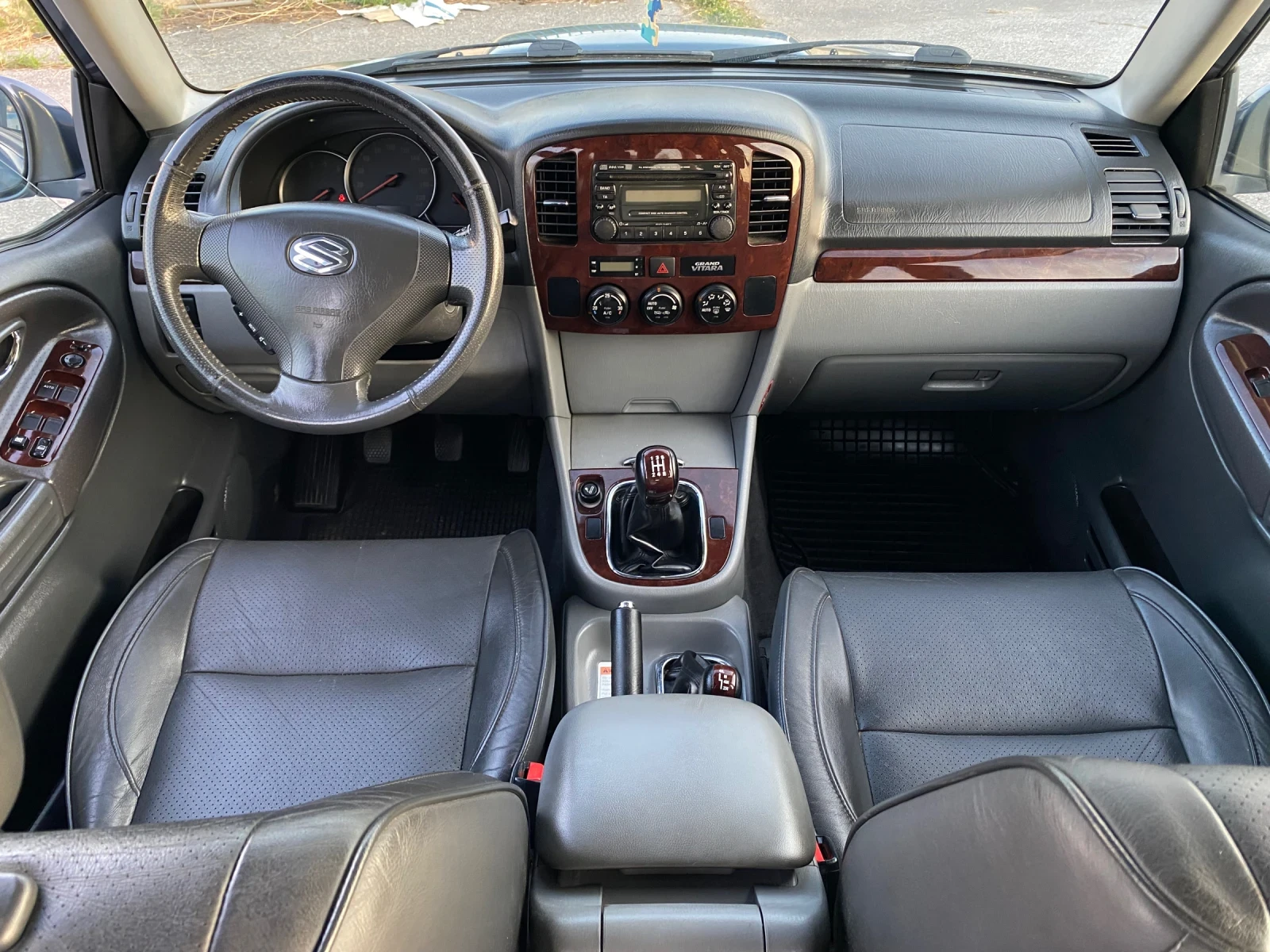Suzuki Grand vitara 2.0TDI Кожа Климатроник, снимка 12 - Автомобили и джипове - 55511327