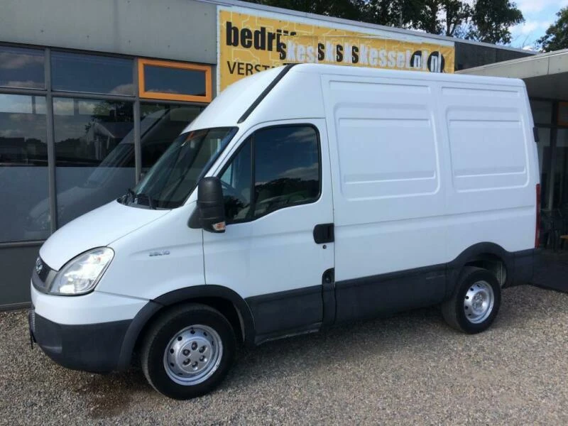 Iveco Daily E4,35s12,2.3JTD,116кс., снимка 2 - Бусове и автобуси - 26964757