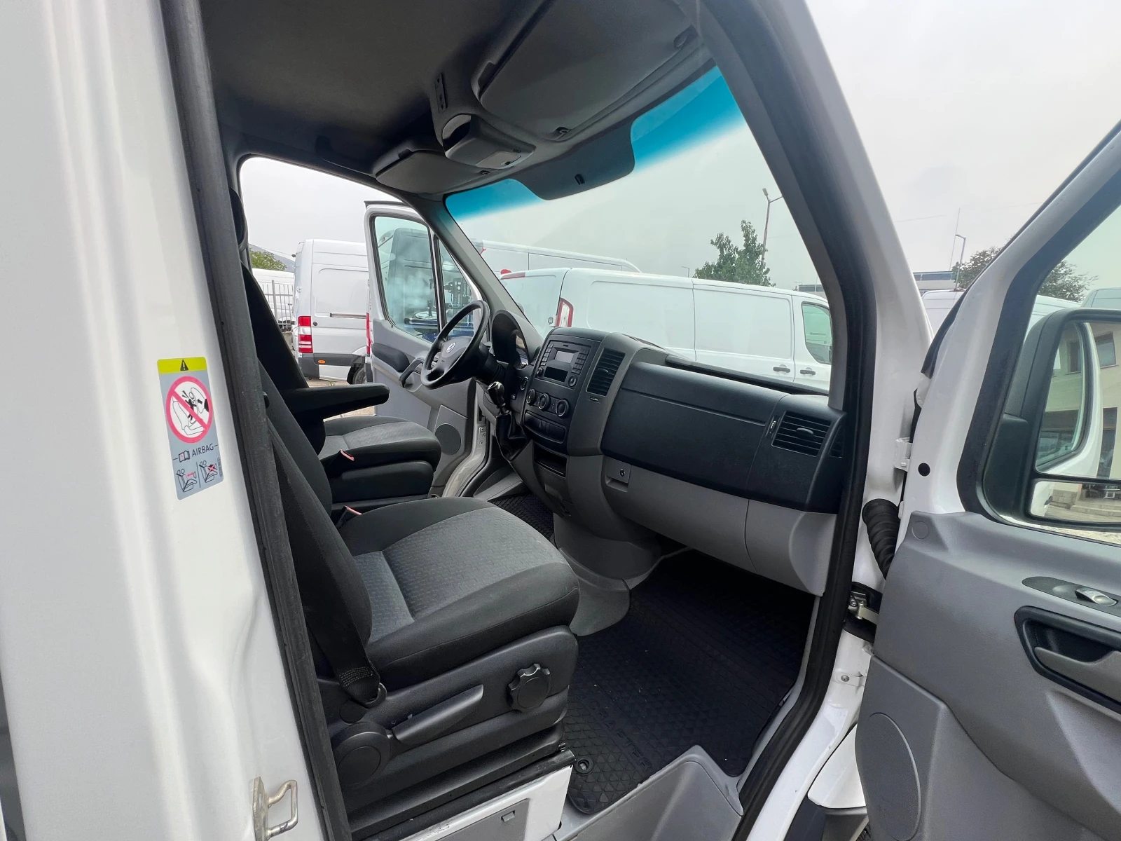 VW Crafter 2.0TDI , 214.000км , Клима - изображение 10