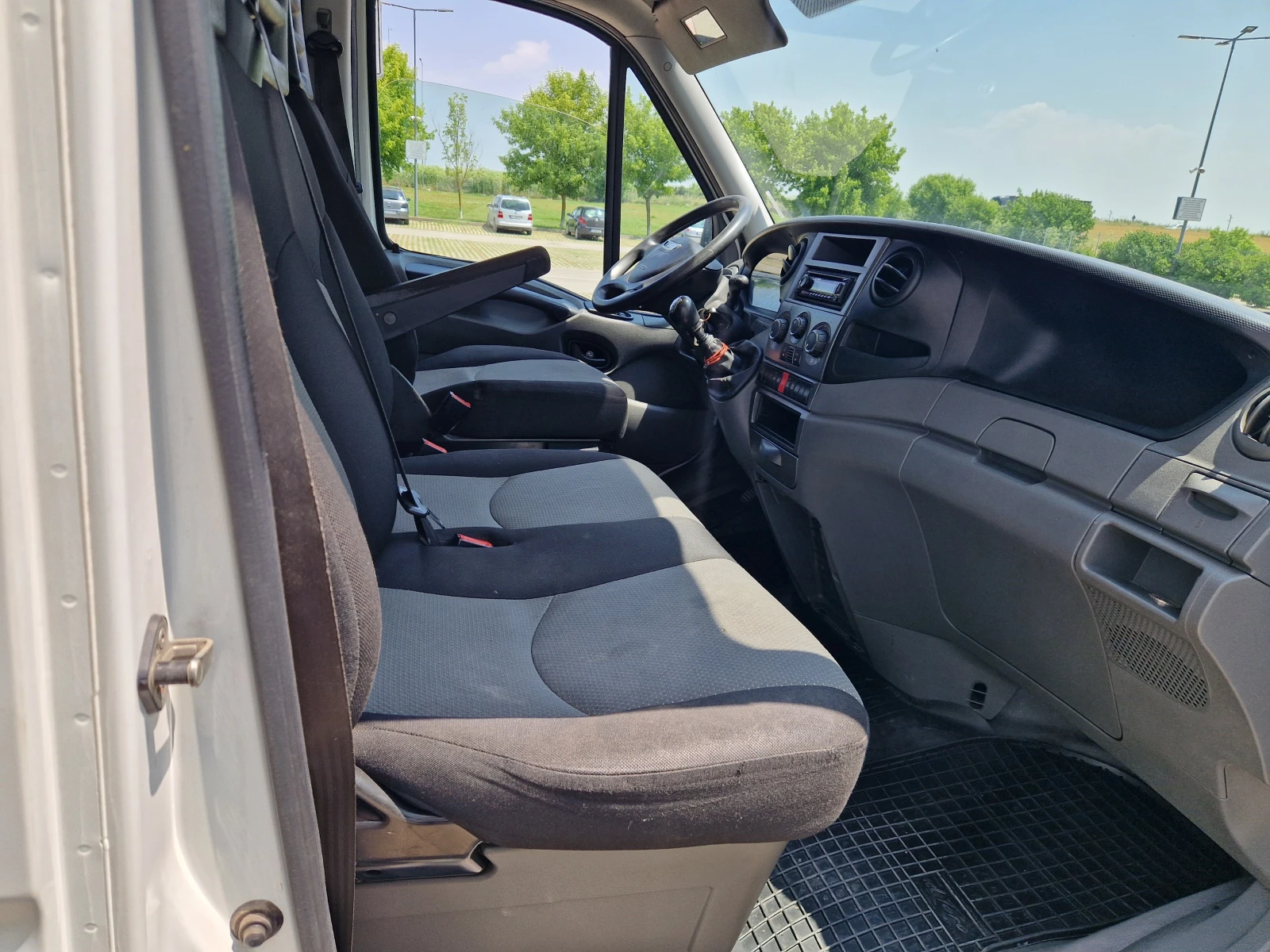 Iveco Daily 35S15/КЛИМА/0БСЛУЖЕН - изображение 10