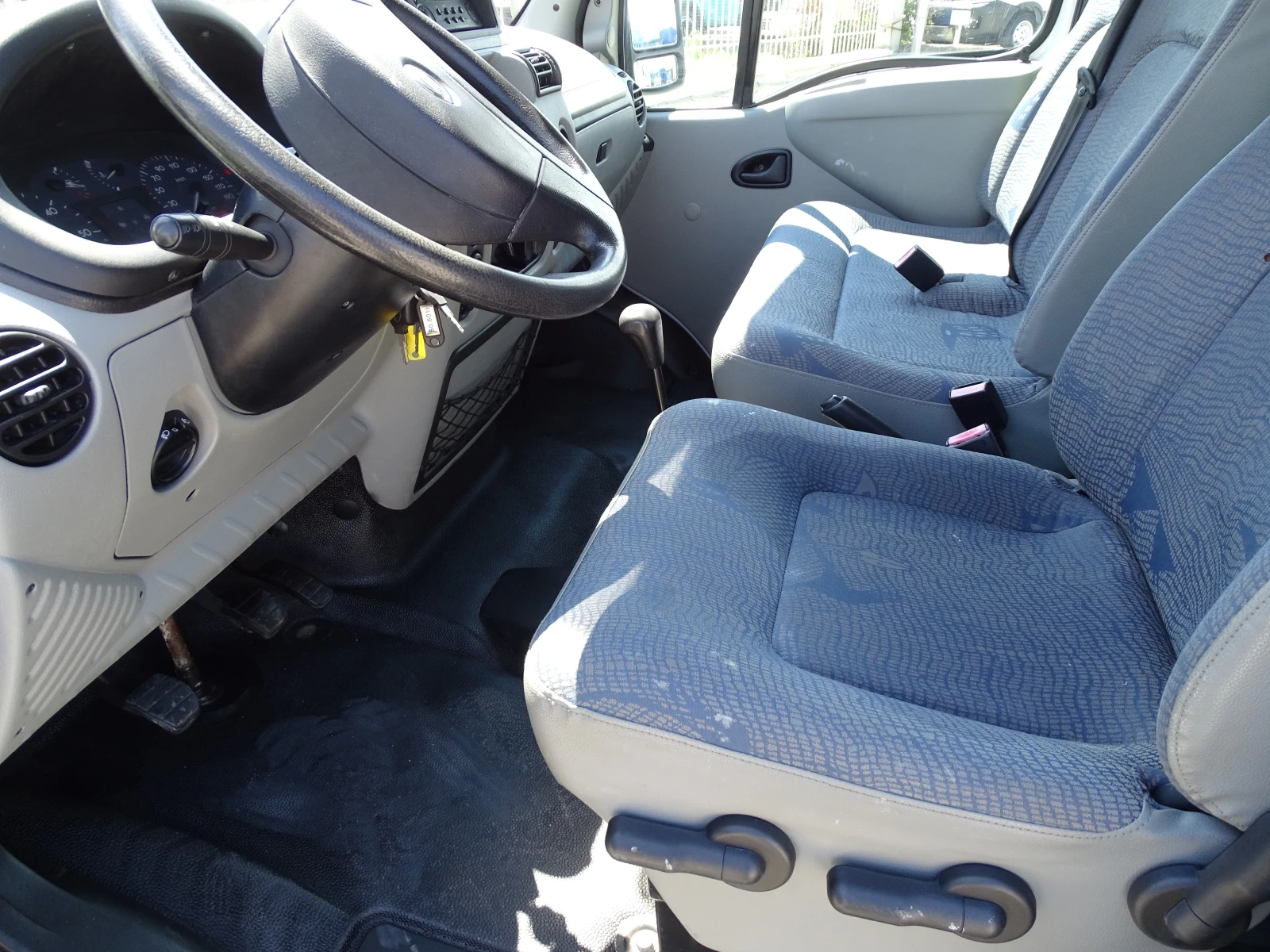 Renault Master 9 МЕСТА  * * * КЛИМАТИК* * * , снимка 15 - Бусове и автобуси - 55012544