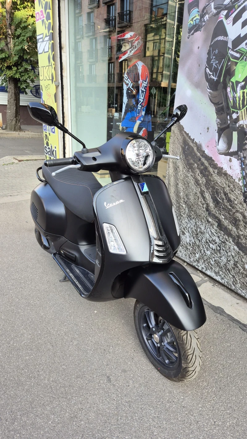 Vespa 300 BLACK EDITION, снимка 3 - Мотоциклети и мототехника - 52581214