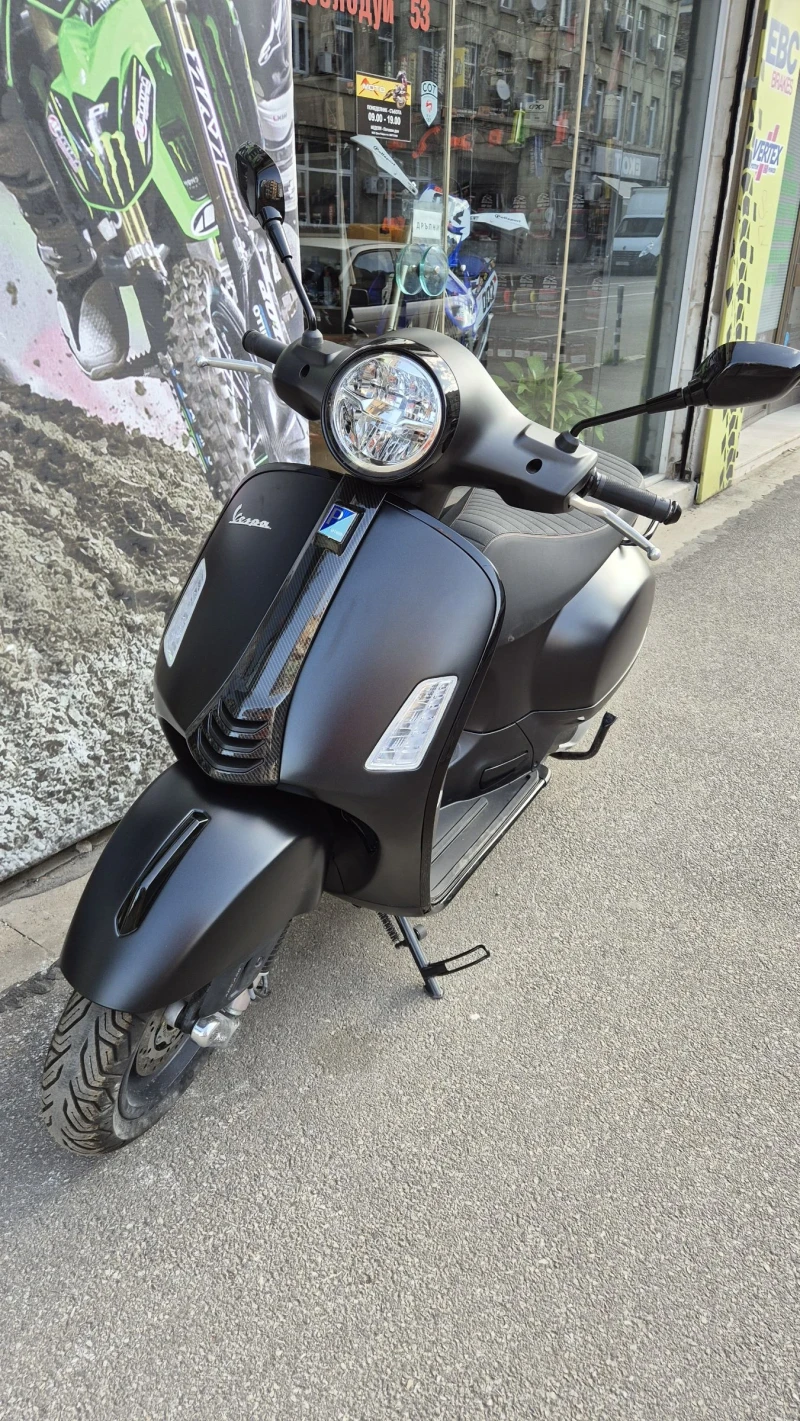 Vespa 300 BLACK EDITION, снимка 9 - Мотоциклети и мототехника - 52581214
