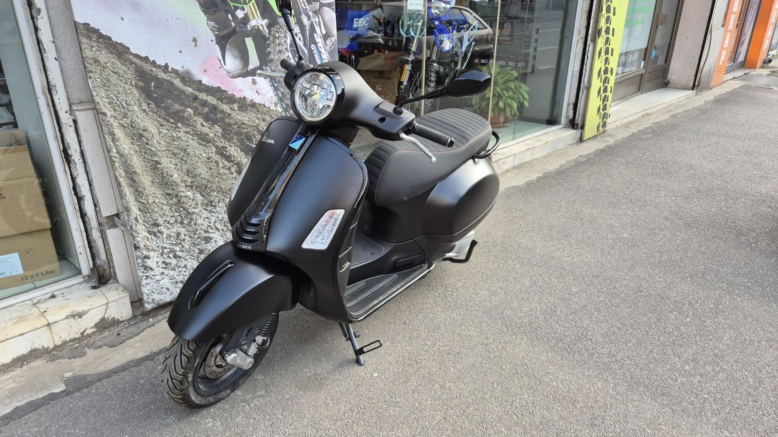 Vespa 300 BLACK EDITION - изображение 8