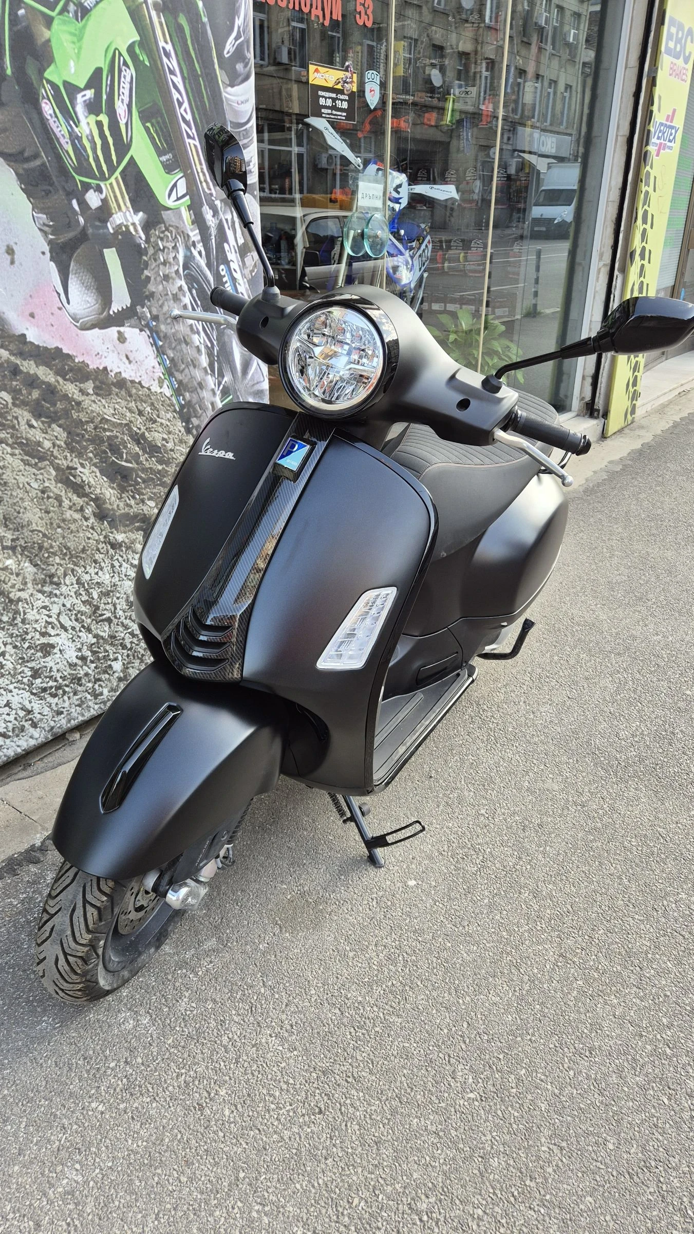Vespa 300 BLACK EDITION - изображение 9