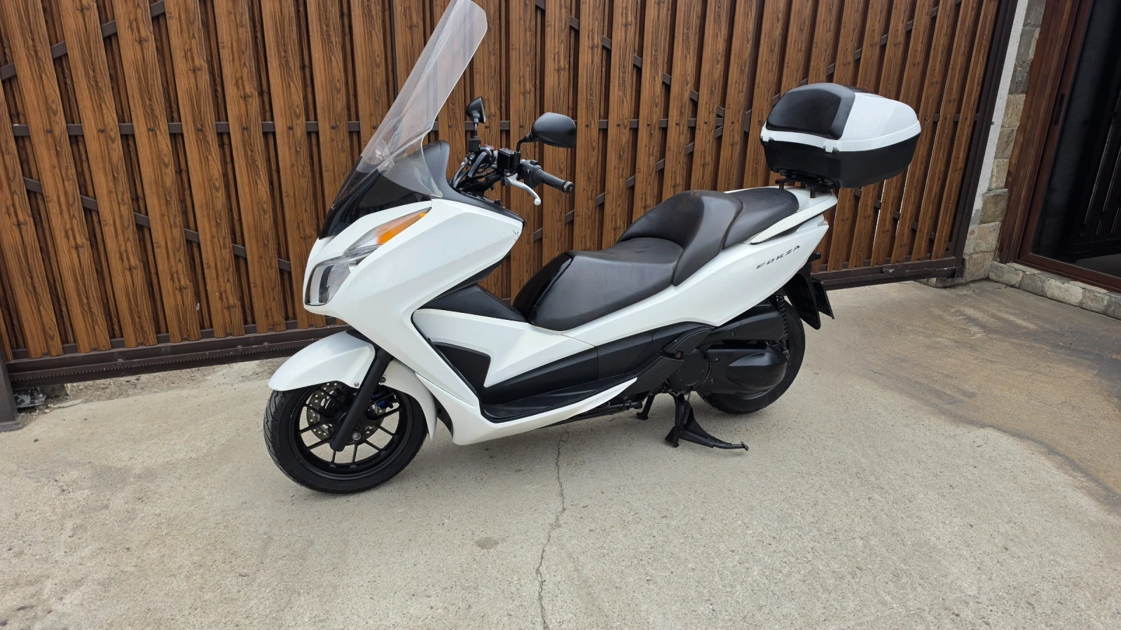 Honda Forza 300 , abs