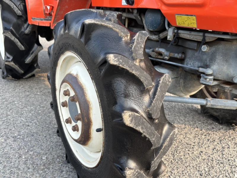 Трактор Kubota L1-215, снимка 4 - Селскостопанска техника - 53015149