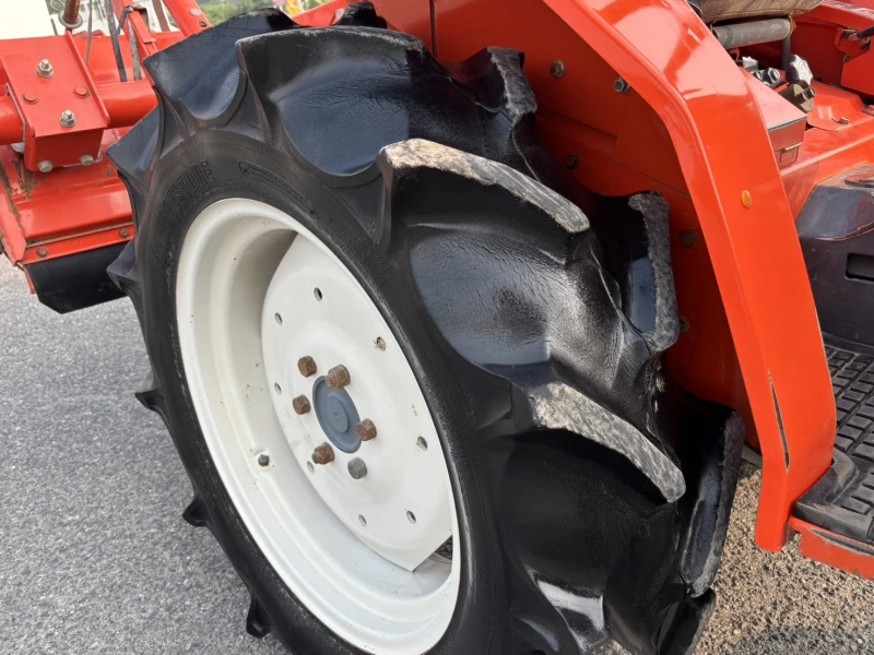 Трактор Kubota L1-215, снимка 5 - Селскостопанска техника - 53015149