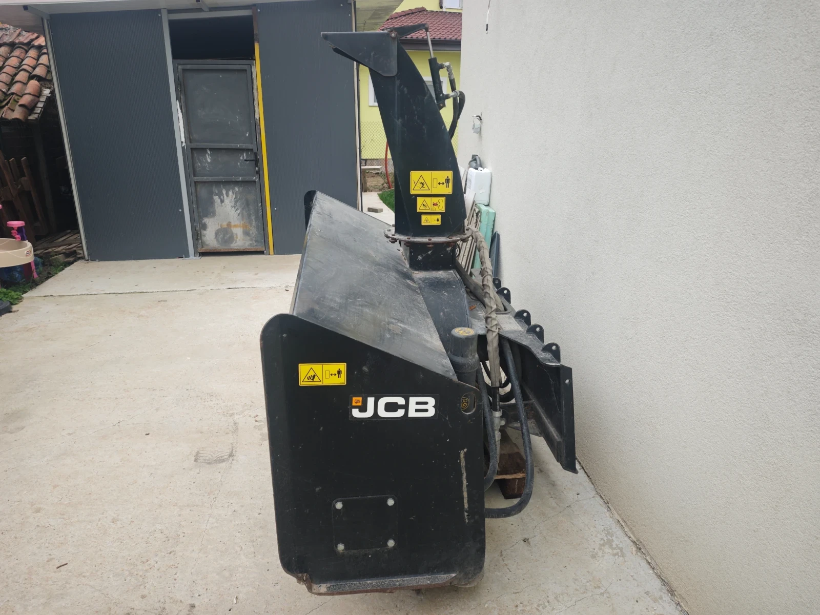    JCB       | Mobile.bg   12