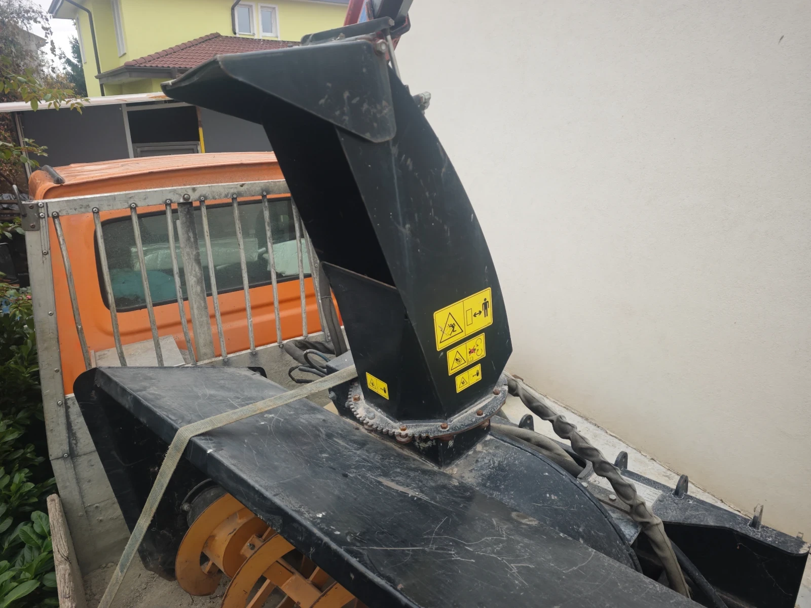    JCB       | Mobile.bg   11