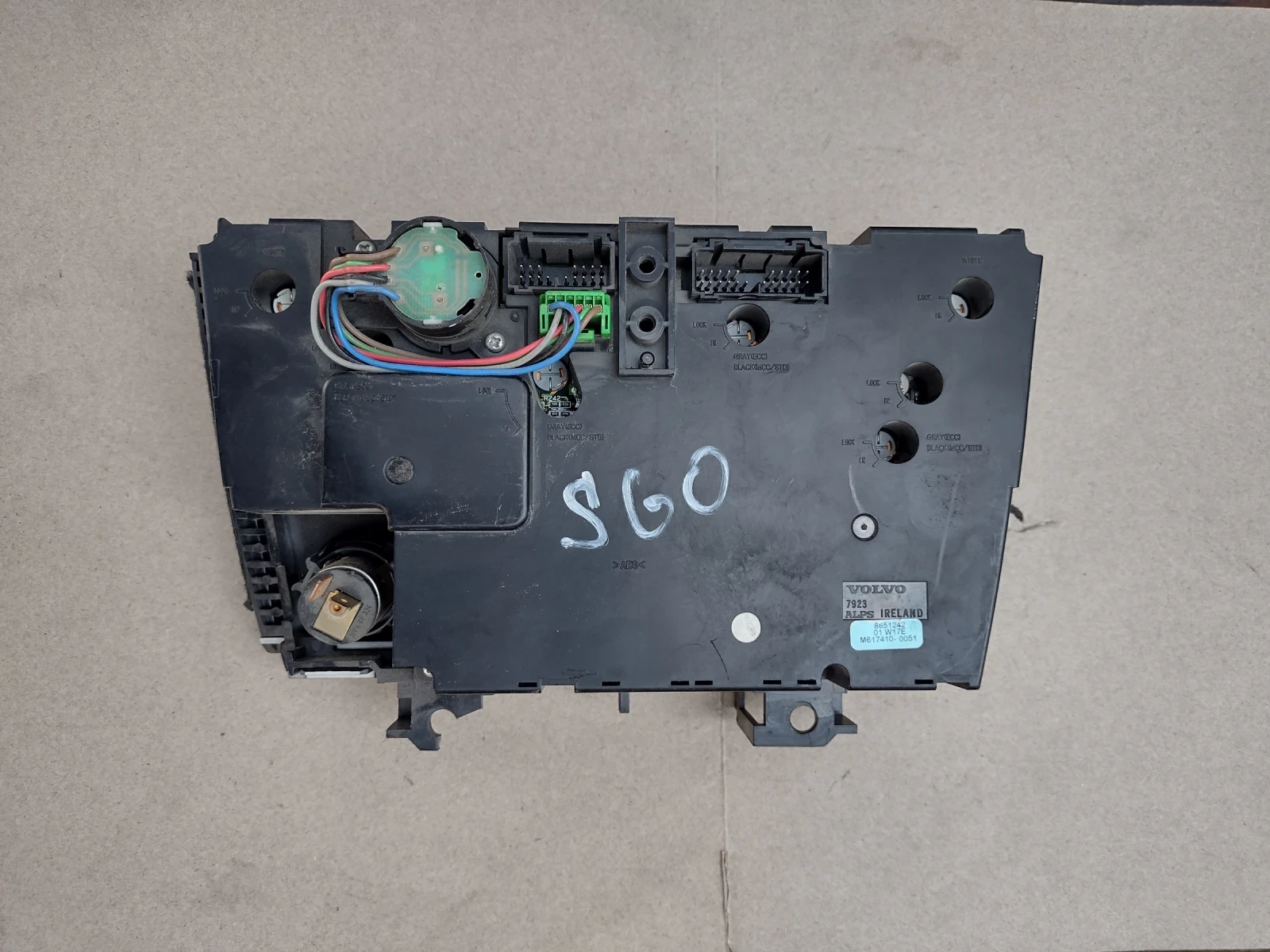 8651242    Volvo S60 01W17E | Mobile.bg   3