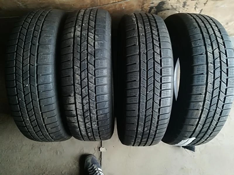 Гуми Зимни 225/75R16, снимка 1 - Гуми и джанти - 23632263