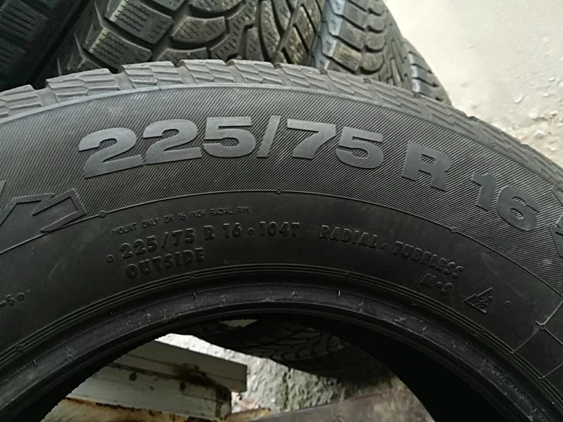 Гуми Зимни 225/75R16, снимка 7 - Гуми и джанти - 23632263