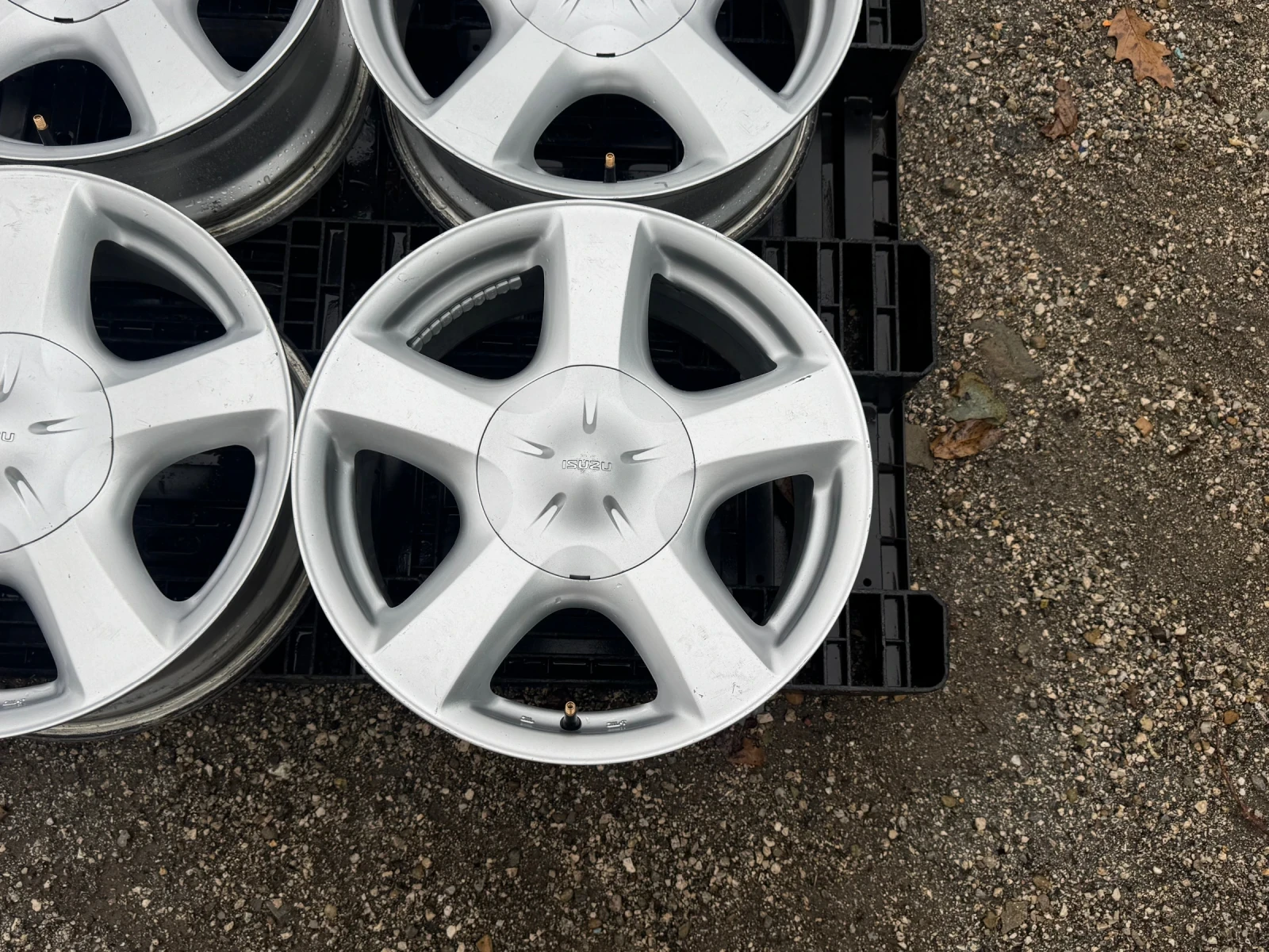 ������ �� Isuzu D-max | Mobile.bg � ����������� 4