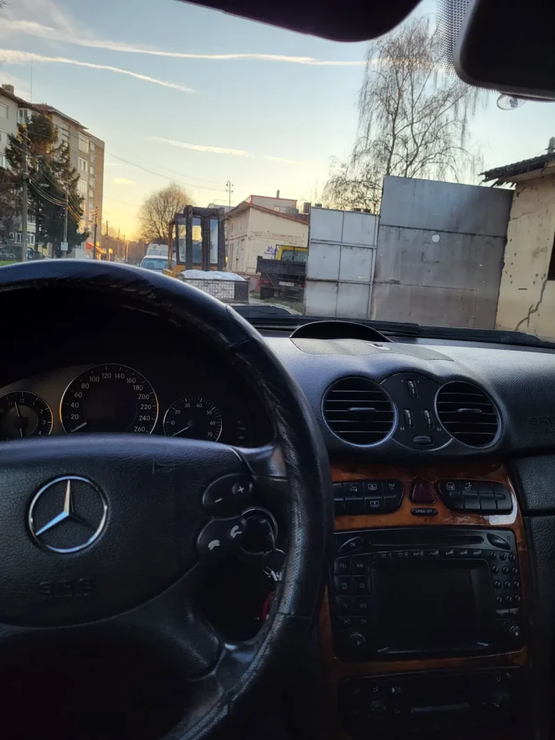 Mercedes-Benz CLK 200 Kompressor LPG SWISS, снимка 7 - Автомобили и джипове - 48937914