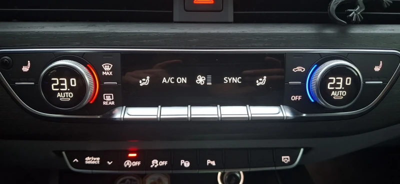 Audi A4 Advanced* ACC* CAM360* Virtual* Head-up* Matrix LE, снимка 16 - Автомобили и джипове - 52359626