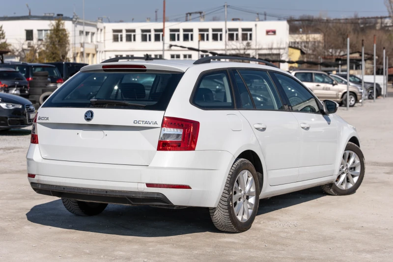 Skoda Octavia 1.6 TDI, снимка 4 - Автомобили и джипове - 51505634
