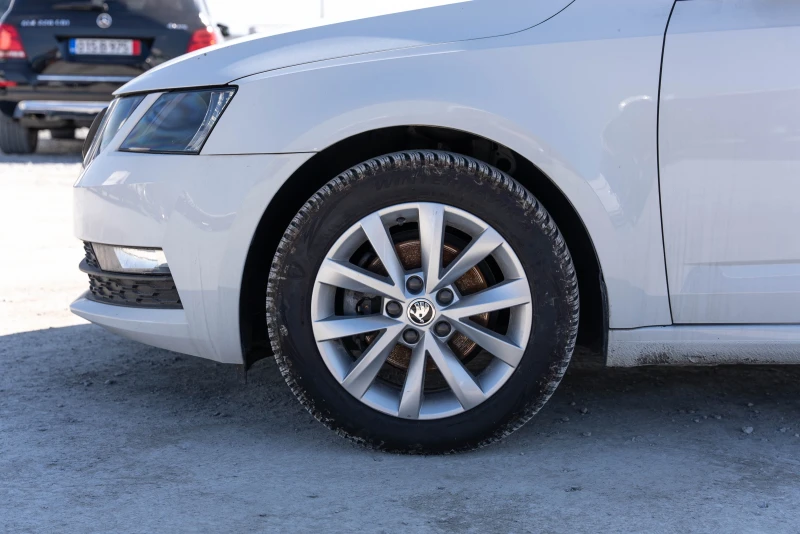 Skoda Octavia 1.6 TDI, снимка 7 - Автомобили и джипове - 51505634