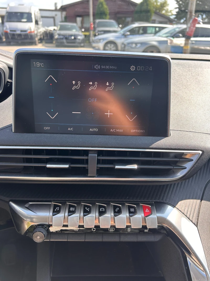 Peugeot 3008 1.2i NAVI EURO 6, снимка 13 - Автомобили и джипове - 50989981