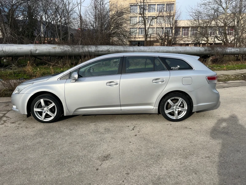 Toyota Avensis 2.0 D4d 126кс Внос Германия, снимка 5 - Автомобили и джипове - 52554360