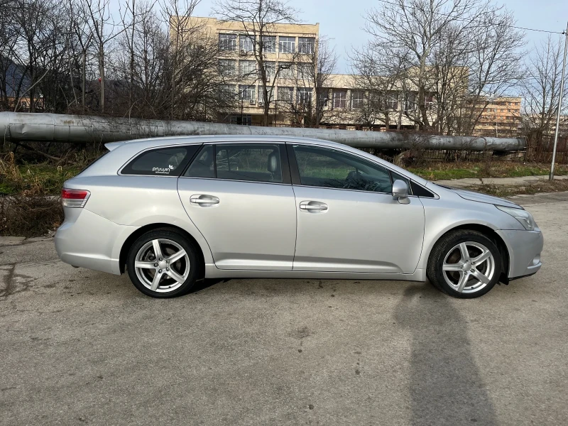 Toyota Avensis 2.0 D4d 126кс Внос Германия, снимка 2 - Автомобили и джипове - 52554360