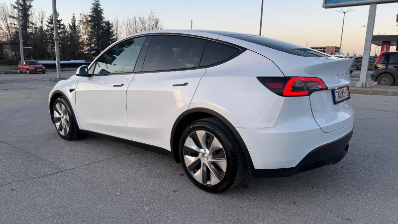 Tesla Model Y LONG RANGE DUAL MOTOR AWD Германия, снимка 3 - Автомобили и джипове - 52675416