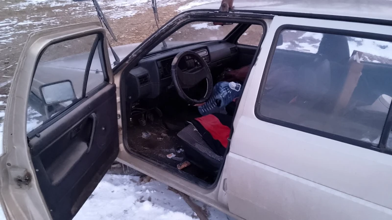 VW Jetta, снимка 8 - Автомобили и джипове - 53042546