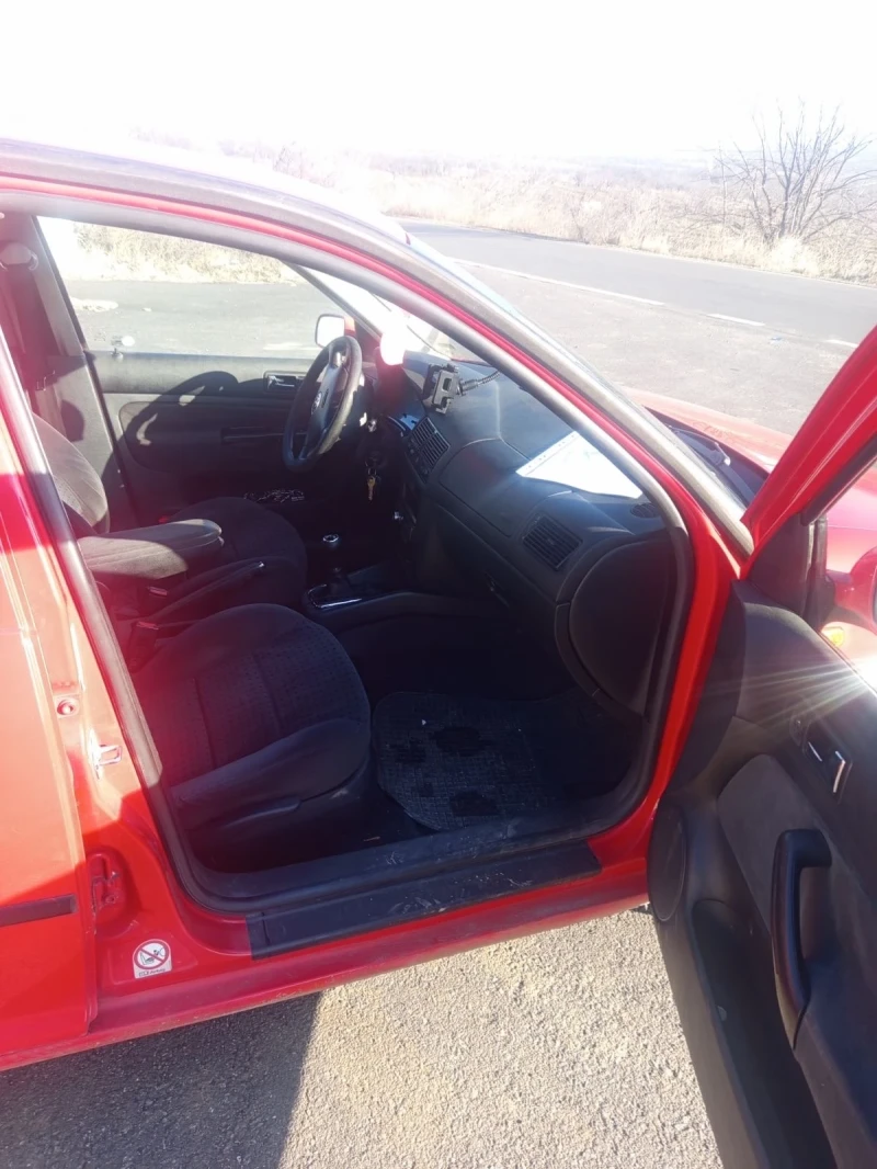 VW Golf, снимка 4 - Автомобили и джипове - 53203712