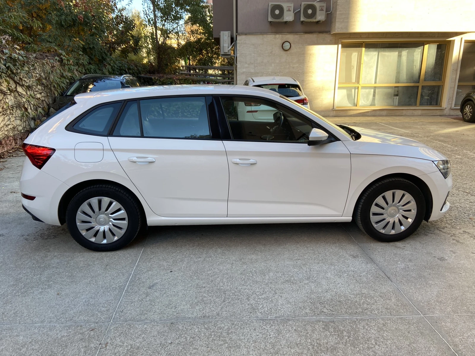 Skoda Scala 1.0 TSI / Автокаско - изображение 4