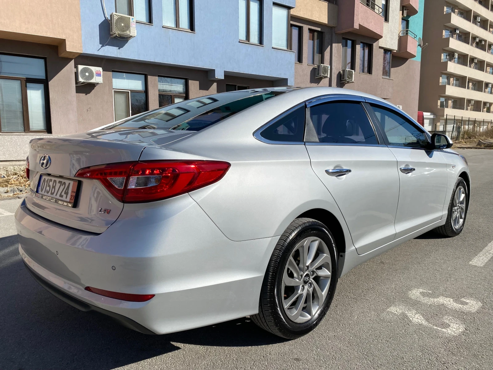 Hyundai Sonata 2.0 LPI-Само ГАЗ , Автопилот, Камера, Мултимедия - изображение 3