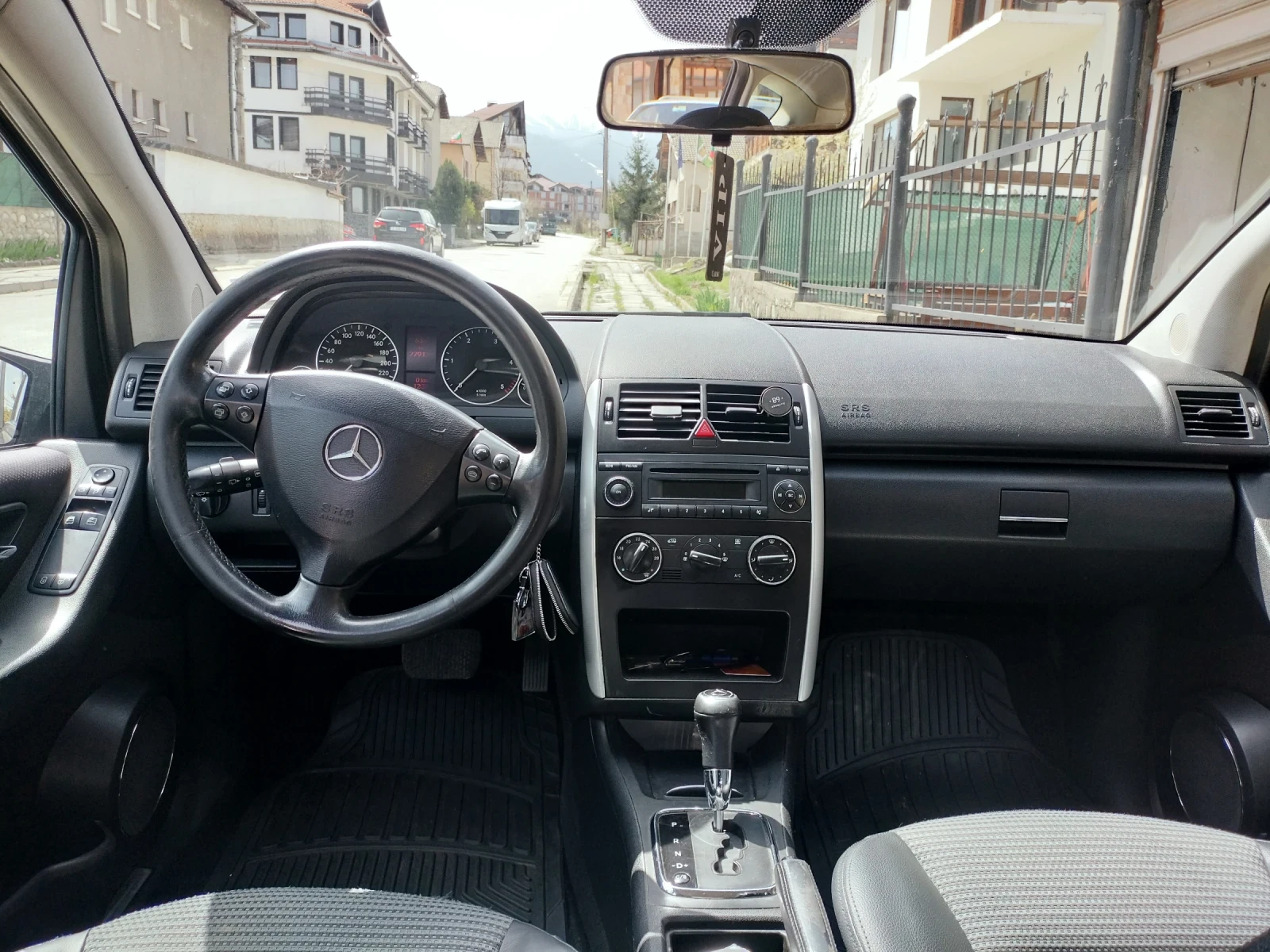 Mercedes-Benz A 180  - изображение 7