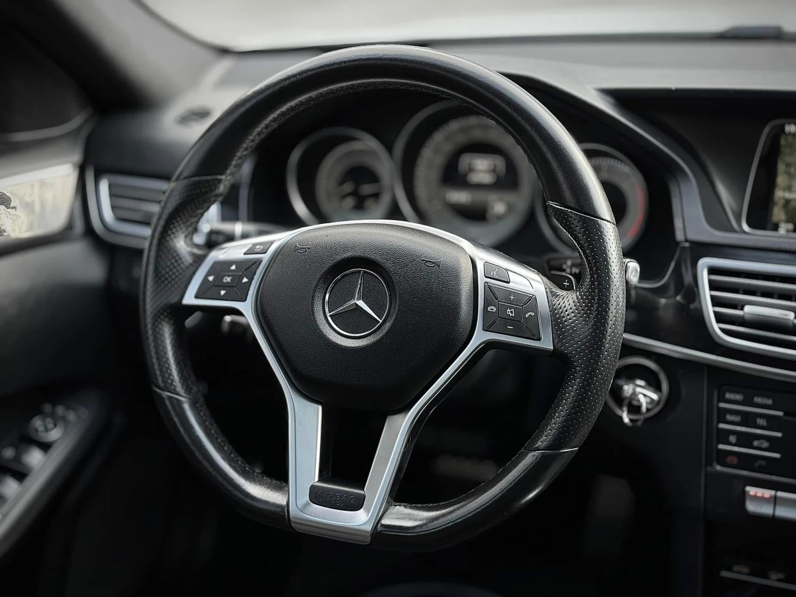 Mercedes-Benz E 220 Edition E, 360 cam alcantara  - изображение 4