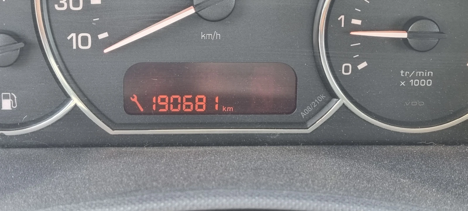 Peugeot 1007 1.4  HDI - изображение 8