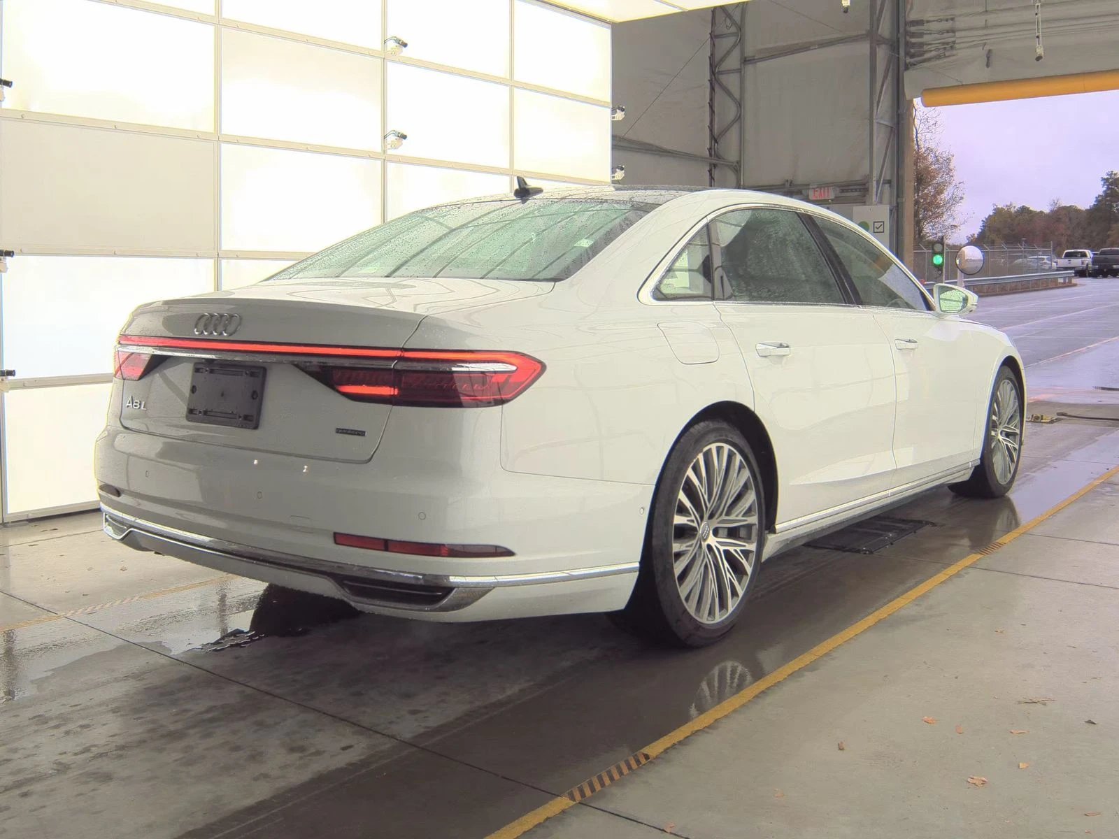 Audi A8   | Mobile.bg   6