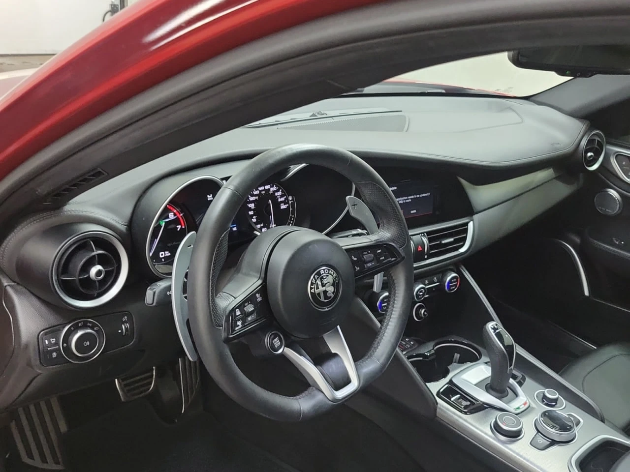 Alfa Romeo Giulia VELOCE* CARFAX* АВТОФИНАНС БЕЗ ПЪРВОНАЧАЛНА ВНОСКА - изображение 5