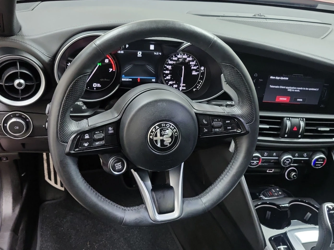 Alfa Romeo Giulia VELOCE* CARFAX* АВТОФИНАНС БЕЗ ПЪРВОНАЧАЛНА ВНОСКА - изображение 6