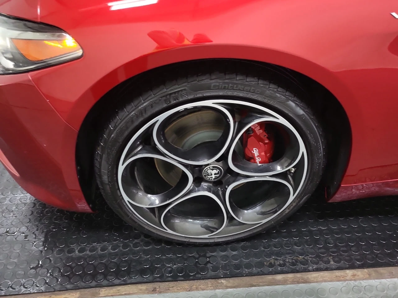 Alfa Romeo Giulia VELOCE* CARFAX* АВТОФИНАНС БЕЗ ПЪРВОНАЧАЛНА ВНОСКА - изображение 8