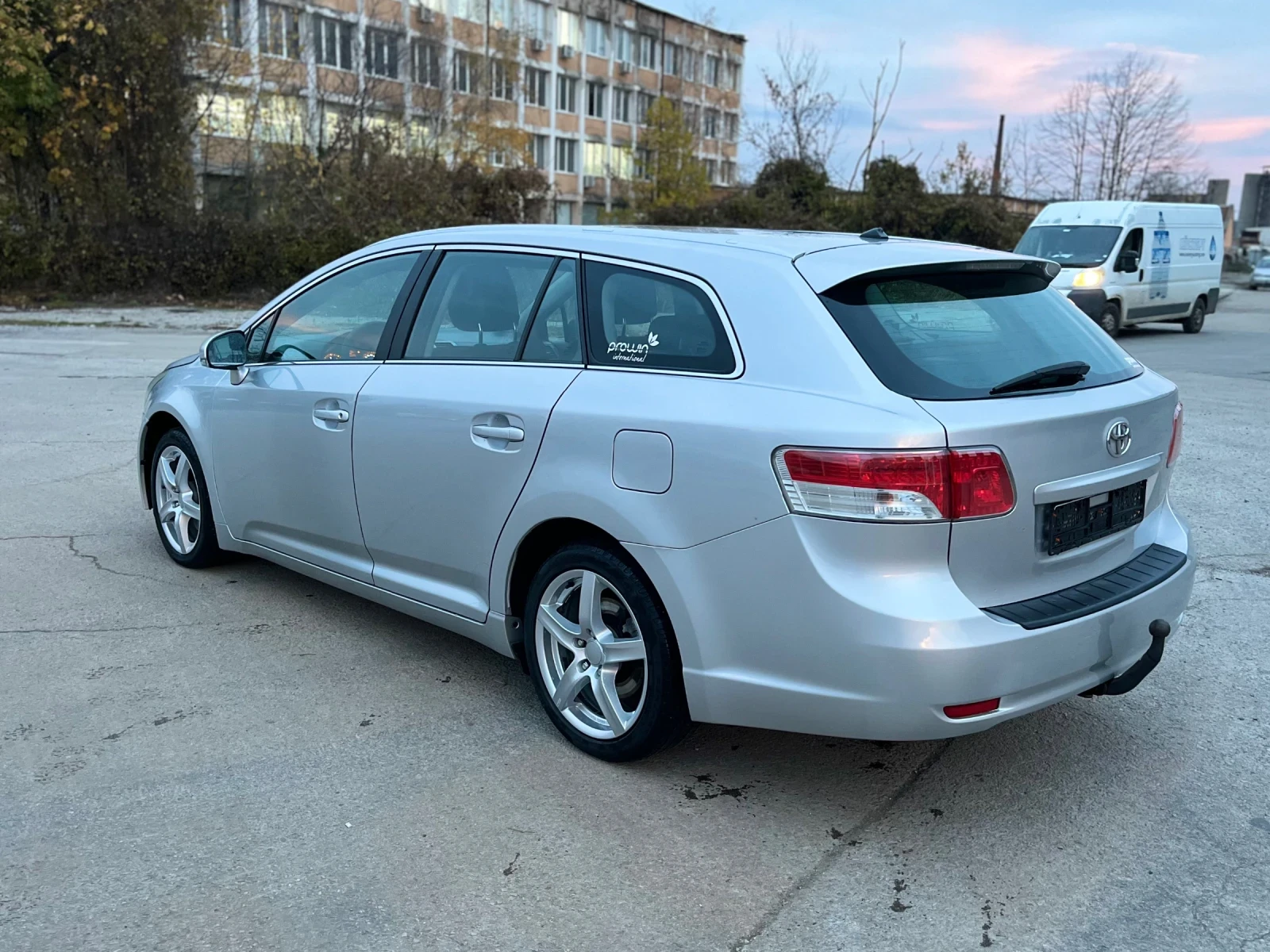 Toyota Avensis 2.0 D4d 126кс Внос Германия - изображение 3