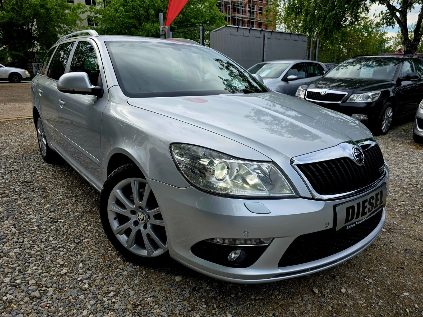 Skoda Octavia 2.0TDI VRS DSG, снимка 2 - Автомобили и джипове - 53039566